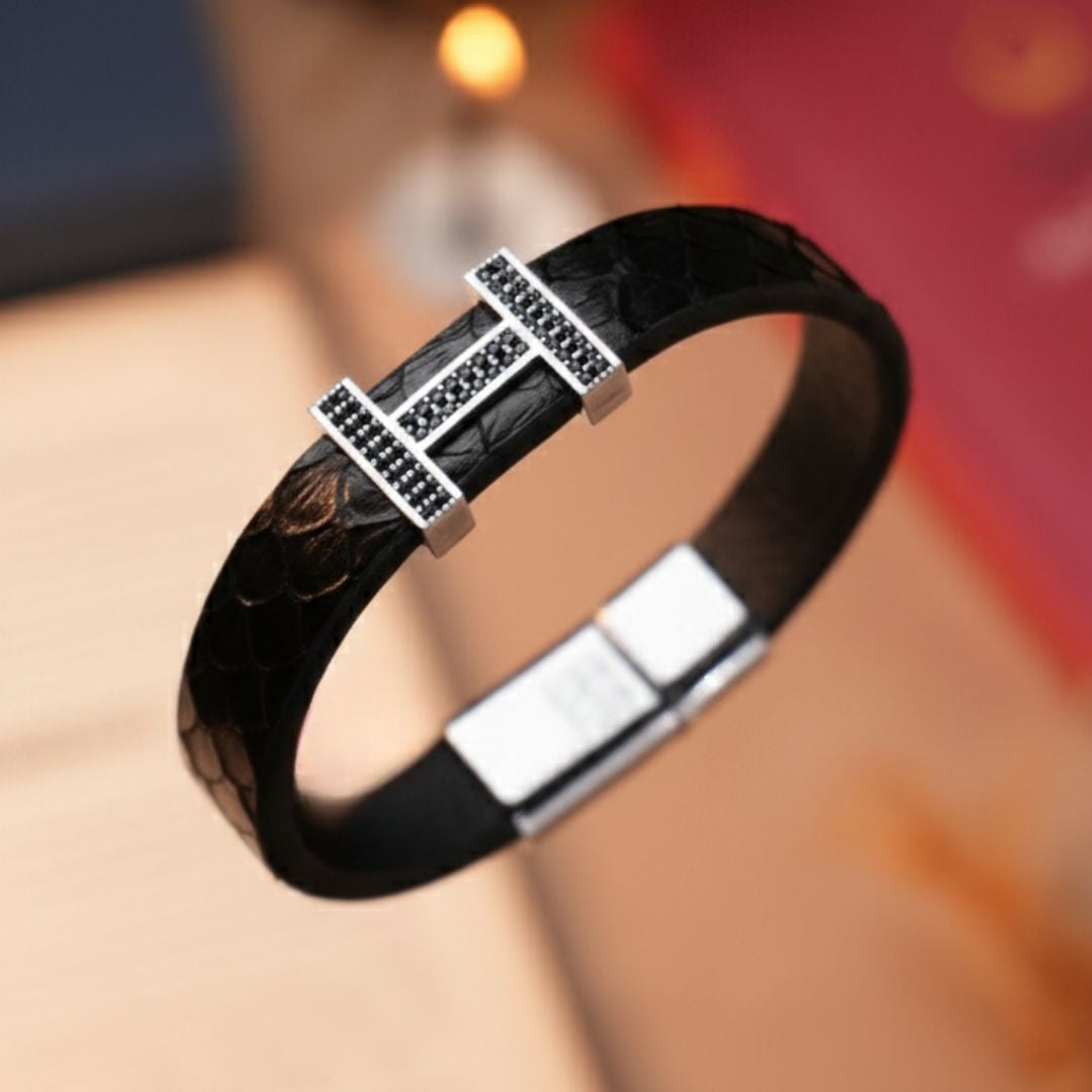 Hakiki Siyah Yılan Derisi & 'H' Figürlü Zirkon Taşlı Erkek Bileklik - Siyah | Gümüş