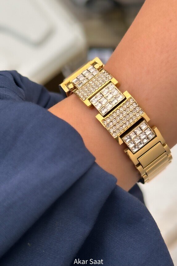 F24095L Metal Kordonlu Kadın Kol Saati