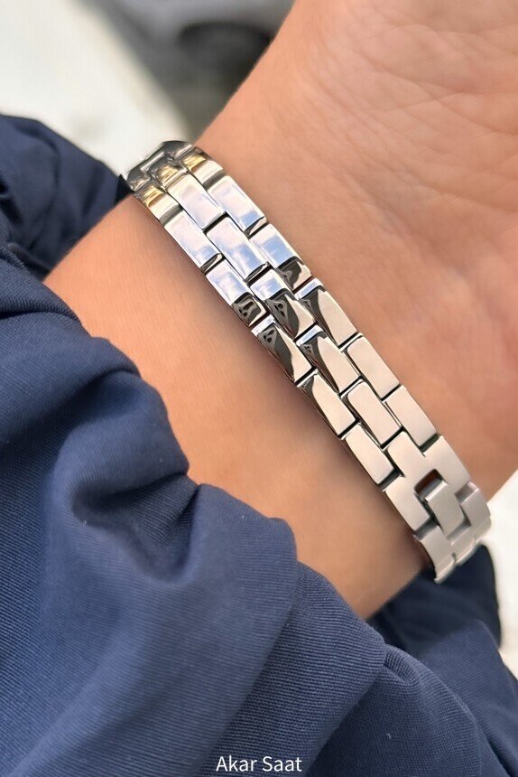 F24100L Metal Kordonlu Kadın Kol Saati