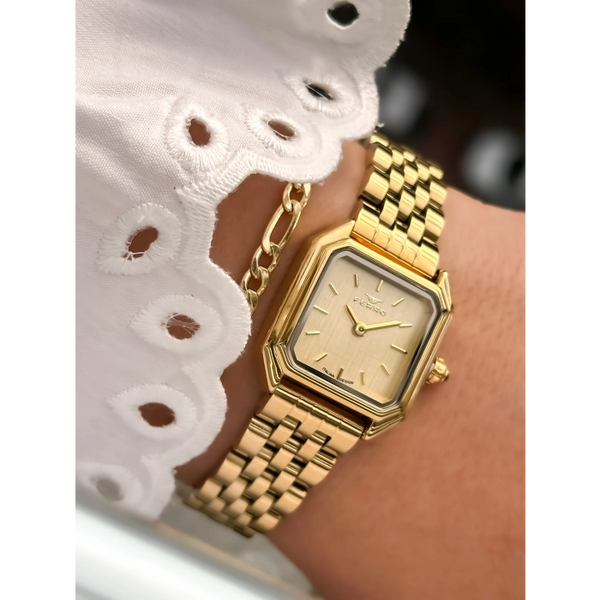 FM88210A Çelik Kordonlu Kadın Kol Saati